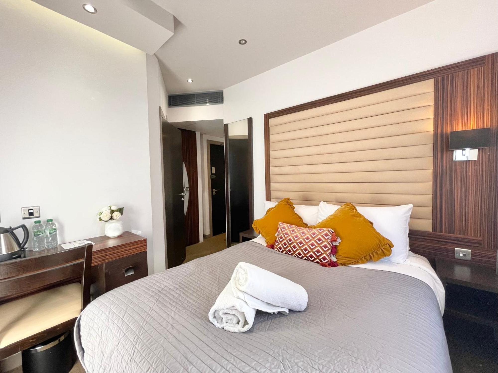 Maitrise Hotel Londra Dış mekan fotoğraf