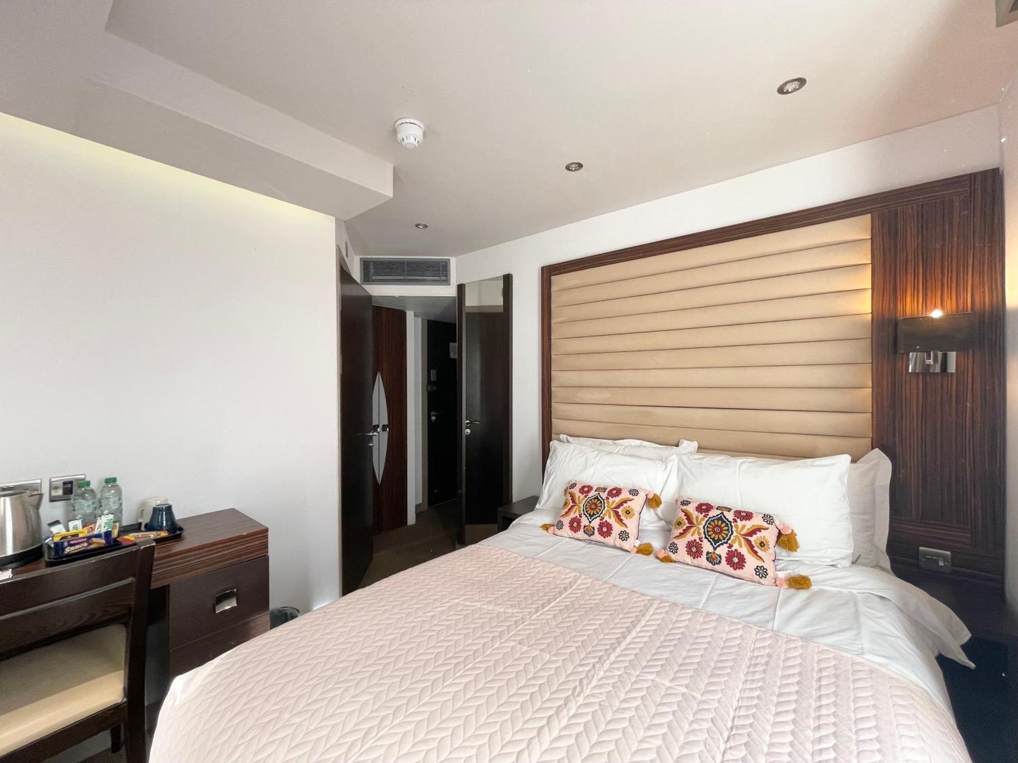 Maitrise Hotel Londra Dış mekan fotoğraf
