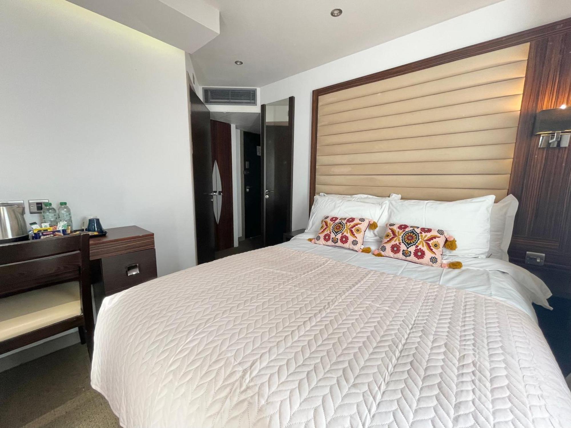 Maitrise Hotel Londra Dış mekan fotoğraf